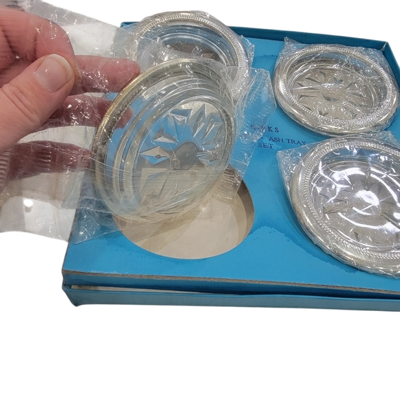Birks Vintage Coasters Set of 4 in Original Box Glass & Silver Plate / Ashtrays - Picture 7 of 16